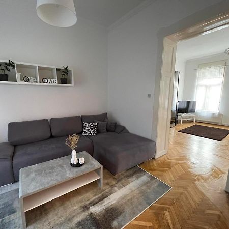 Szeged Apartman Exteriör bild